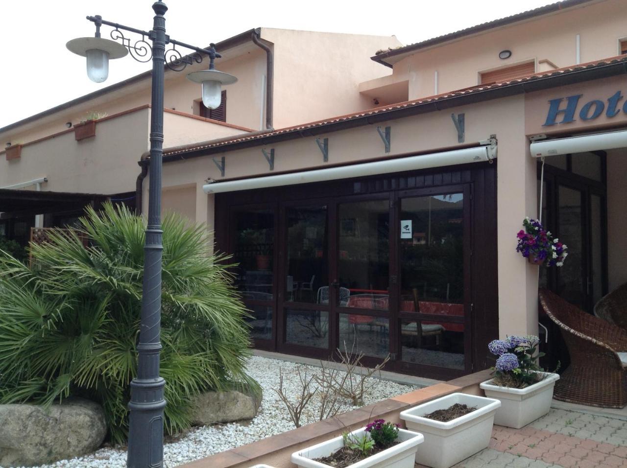 Hotel Villa Cristina ISOLA D'ELBA Exterior photo